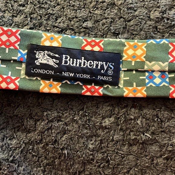 Burberry tie - Picture 2 of 4